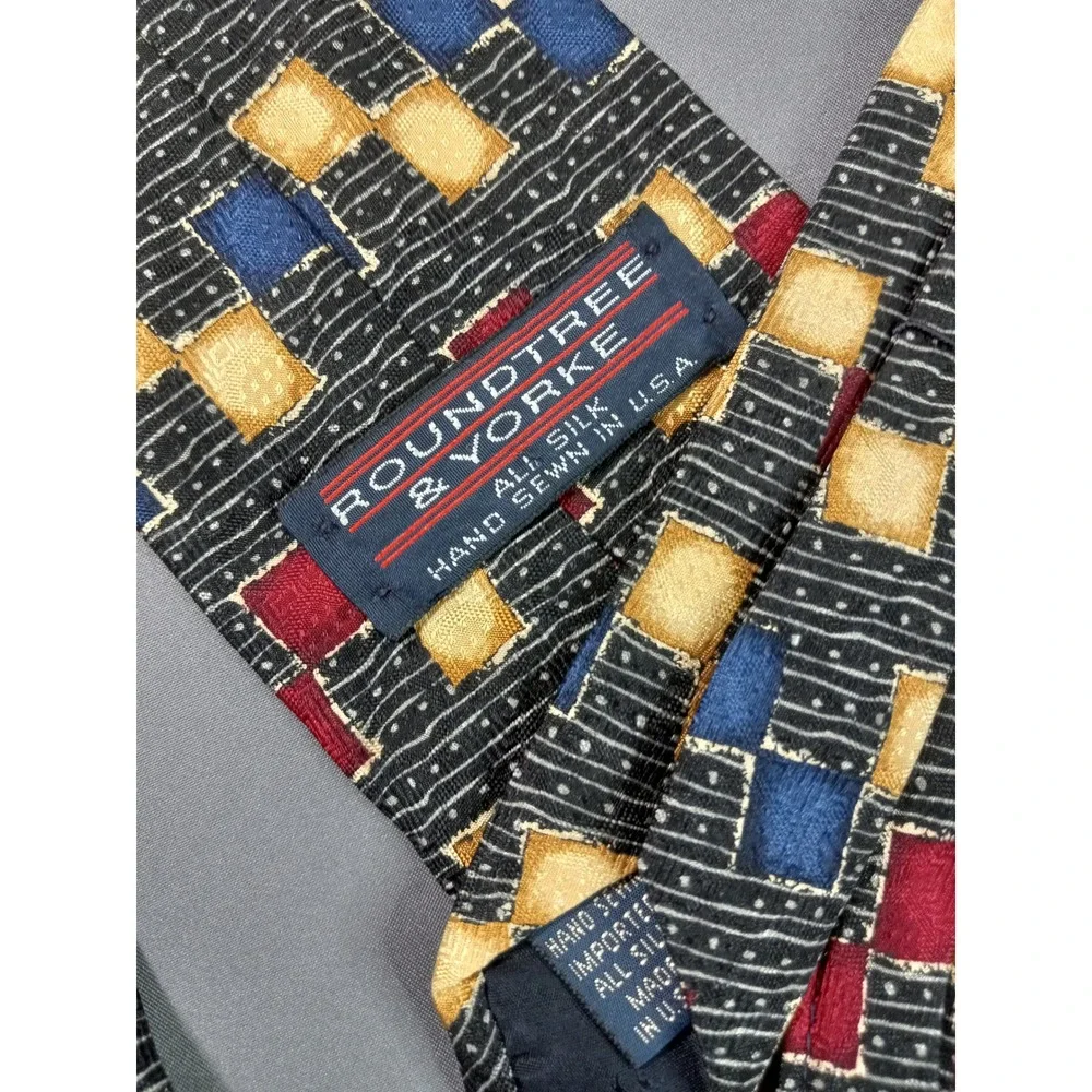 Roundtree & Yorke Mens Silk‎ Tie Geometric Square Pattern Red Blue Gold Black